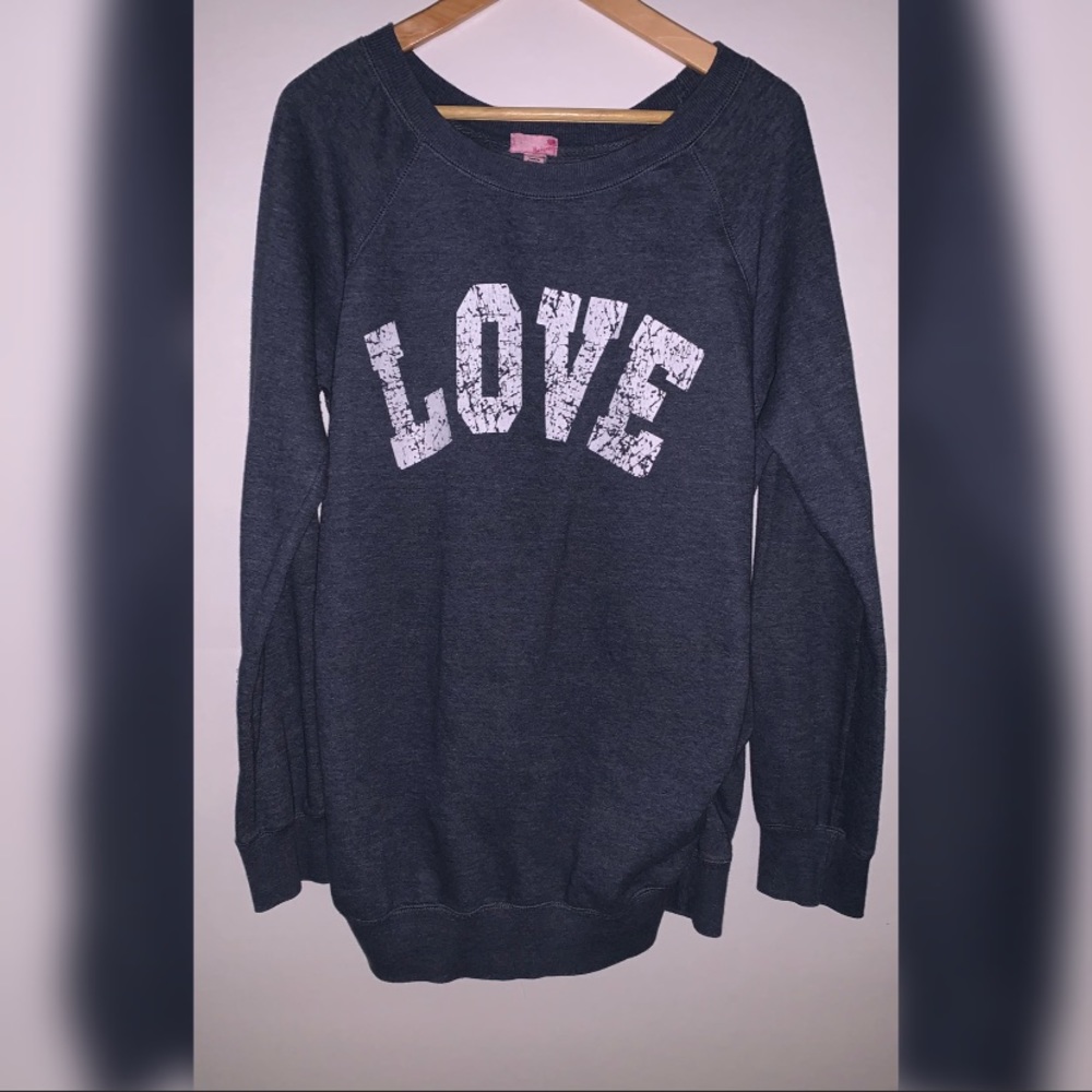 Love maternity sweater